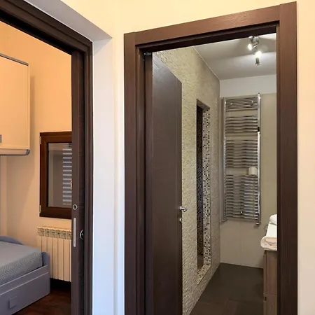 Apartment Dimora Silvia By Monholiday